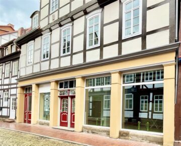 METEOR IMMOBILIEN : Attraktive, umfangreich modernisierte Laden- oder Bürofläche in der Altstadt, 31785 Hameln, Einzelhandel